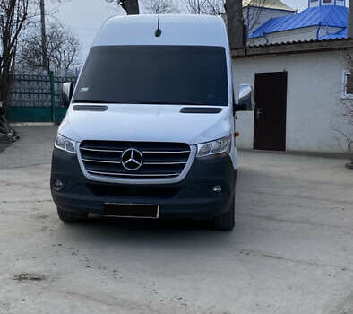 Белый Мерседес Sprinter, объемом двигателя 2.2 л и пробегом 500 тыс. км за 27200 $, фото 2 на Automoto.ua