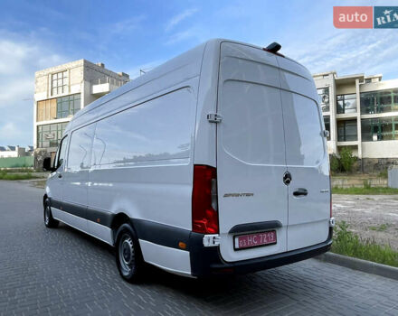 Білий Мерседес Sprinter, об'ємом двигуна 2.2 л та пробігом 280 тис. км за 23800 $, фото 71 на Automoto.ua
