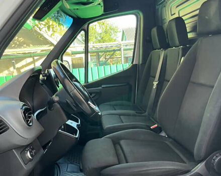 Белый Мерседес Sprinter, объемом двигателя 2.14 л и пробегом 280 тыс. км за 24800 $, фото 2 на Automoto.ua