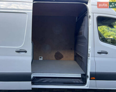 Белый Мерседес Sprinter, объемом двигателя 2.99 л и пробегом 190 тыс. км за 48814 $, фото 21 на Automoto.ua