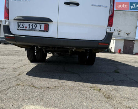 Белый Мерседес Sprinter, объемом двигателя 3 л и пробегом 128 тыс. км за 33000 $, фото 1 на Automoto.ua