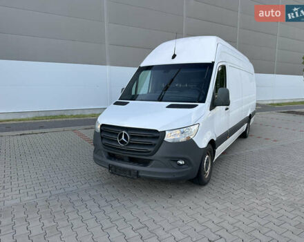 Белый Мерседес Sprinter, объемом двигателя 2.2 л и пробегом 360 тыс. км за 27000 $, фото 3 на Automoto.ua