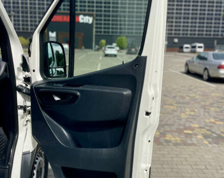 Белый Мерседес Sprinter, объемом двигателя 2.2 л и пробегом 257 тыс. км за 26000 $, фото 55 на Automoto.ua