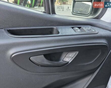 Белый Мерседес Sprinter, объемом двигателя 0 л и пробегом 236 тыс. км за 23555 $, фото 46 на Automoto.ua