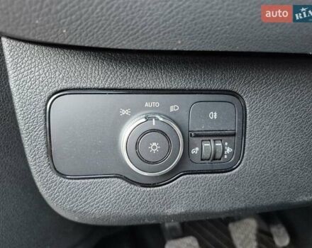 Белый Мерседес Sprinter, объемом двигателя 0 л и пробегом 236 тыс. км за 23555 $, фото 28 на Automoto.ua