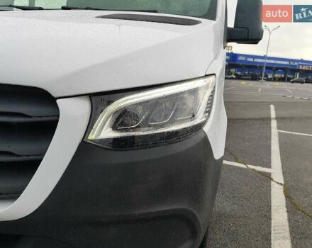 Белый Мерседес Sprinter, объемом двигателя 2.2 л и пробегом 233 тыс. км за 26999 $, фото 5 на Automoto.ua