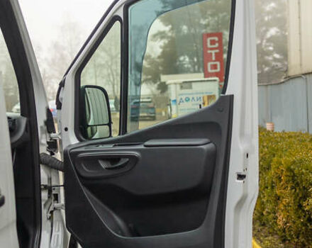 Белый Мерседес Sprinter, объемом двигателя 2.9 л и пробегом 180 тыс. км за 52500 $, фото 19 на Automoto.ua
