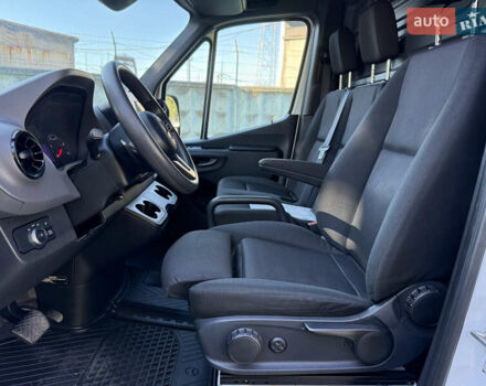 Белый Мерседес Sprinter, объемом двигателя 2.2 л и пробегом 270 тыс. км за 34900 $, фото 12 на Automoto.ua