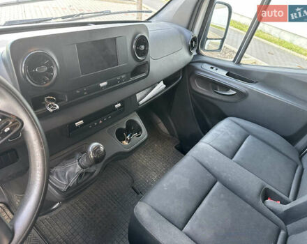 Белый Мерседес Sprinter, объемом двигателя 2.2 л и пробегом 360 тыс. км за 27000 $, фото 16 на Automoto.ua