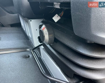 Білий Мерседес Sprinter, об'ємом двигуна 2.2 л та пробігом 280 тис. км за 23800 $, фото 31 на Automoto.ua
