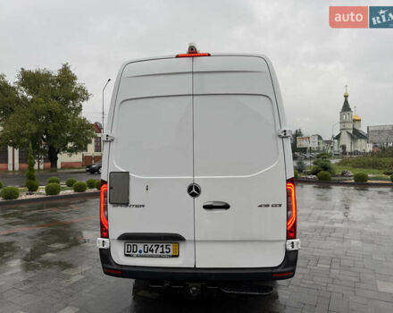 Белый Мерседес Sprinter, объемом двигателя 2.14 л и пробегом 256 тыс. км за 29992 $, фото 12 на Automoto.ua