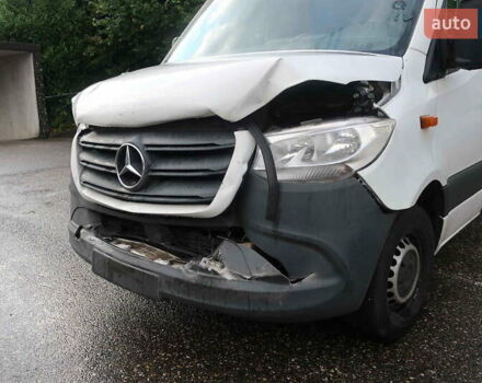 Белый Мерседес Sprinter, объемом двигателя 2.14 л и пробегом 176 тыс. км за 23000 $, фото 5 на Automoto.ua