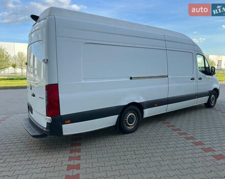Белый Мерседес Sprinter, объемом двигателя 2.2 л и пробегом 360 тыс. км за 27000 $, фото 14 на Automoto.ua