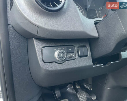 Білий Мерседес Sprinter, об'ємом двигуна 2.2 л та пробігом 280 тис. км за 23800 $, фото 28 на Automoto.ua