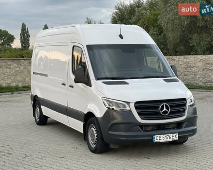 Белый Мерседес Sprinter, объемом двигателя 2.2 л и пробегом 51 тыс. км за 27800 $, фото 3 на Automoto.ua