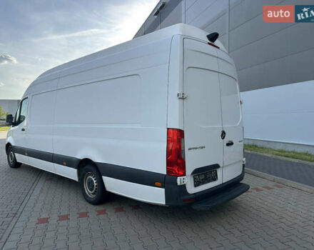 Белый Мерседес Sprinter, объемом двигателя 2.2 л и пробегом 360 тыс. км за 27000 $, фото 12 на Automoto.ua