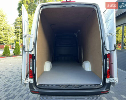 Белый Мерседес Sprinter, объемом двигателя 2.99 л и пробегом 190 тыс. км за 48814 $, фото 19 на Automoto.ua