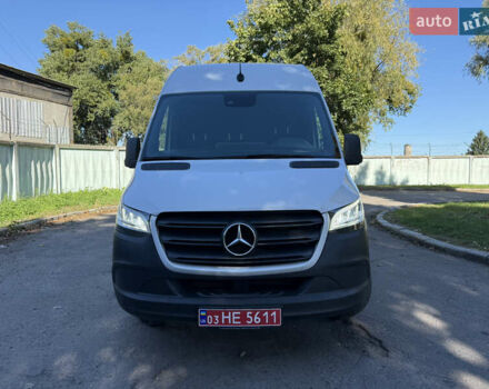 Белый Мерседес Sprinter, объемом двигателя 2.2 л и пробегом 270 тыс. км за 34900 $, фото 2 на Automoto.ua