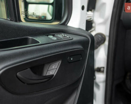 Белый Мерседес Sprinter, объемом двигателя 2.9 л и пробегом 180 тыс. км за 52500 $, фото 11 на Automoto.ua