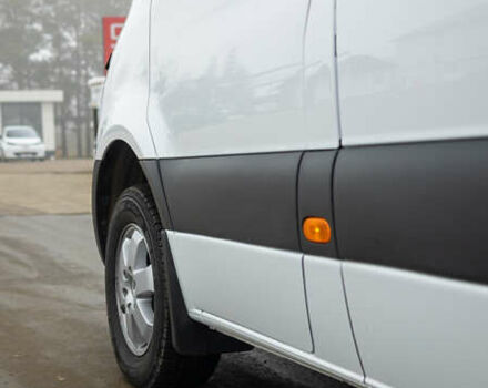 Белый Мерседес Sprinter, объемом двигателя 2.9 л и пробегом 180 тыс. км за 52500 $, фото 4 на Automoto.ua
