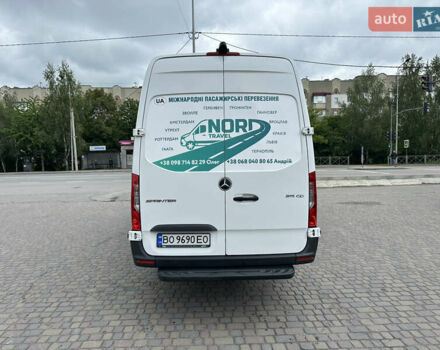 Белый Мерседес Sprinter, объемом двигателя 2.14 л и пробегом 560 тыс. км за 36500 $, фото 4 на Automoto.ua