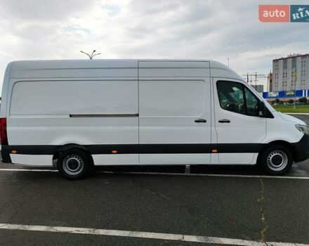 Белый Мерседес Sprinter, объемом двигателя 2.2 л и пробегом 233 тыс. км за 26999 $, фото 3 на Automoto.ua