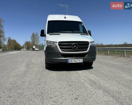 Белый Мерседес Sprinter, объемом двигателя 2.14 л и пробегом 280 тыс. км за 24800 $, фото 3 на Automoto.ua