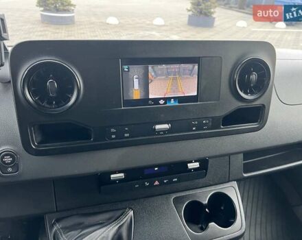 Белый Мерседес Sprinter, объемом двигателя 2.1 л и пробегом 220 тыс. км за 28402 $, фото 26 на Automoto.ua