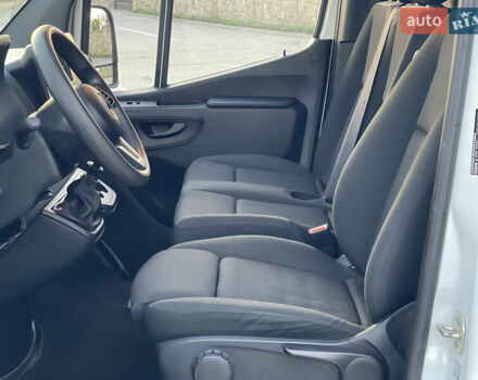 Белый Мерседес Sprinter, объемом двигателя 2.2 л и пробегом 51 тыс. км за 27800 $, фото 22 на Automoto.ua