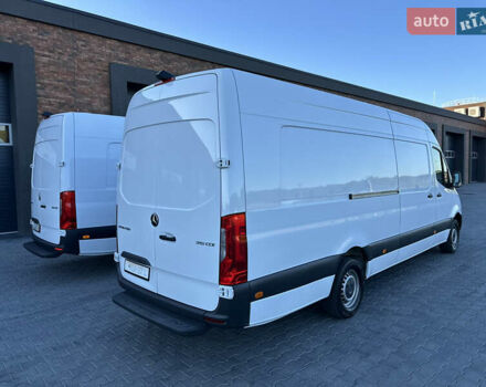 Білий Мерседес Sprinter, об'ємом двигуна 2.99 л та пробігом 190 тис. км за 51216 $, фото 23 на Automoto.ua