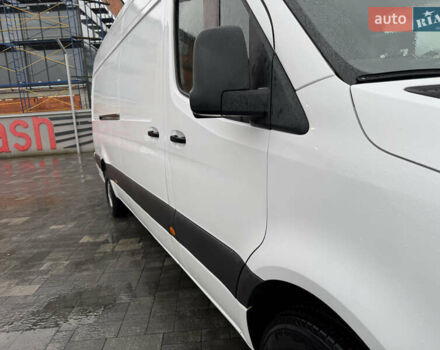 Белый Мерседес Sprinter, объемом двигателя 2.14 л и пробегом 256 тыс. км за 29992 $, фото 5 на Automoto.ua