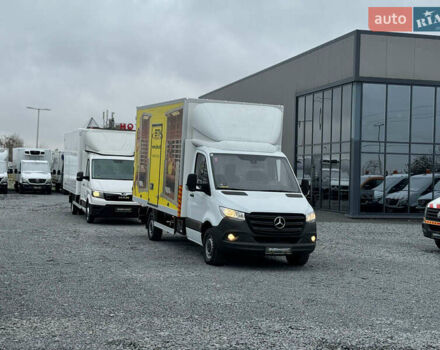 Белый Мерседес Sprinter, объемом двигателя 2.2 л и пробегом 197 тыс. км за 24900 $, фото 3 на Automoto.ua