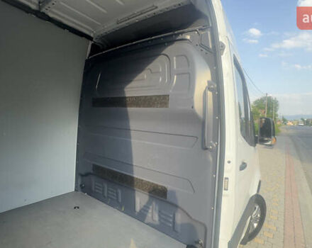 Белый Мерседес Sprinter, объемом двигателя 2.14 л и пробегом 280 тыс. км за 29902 $, фото 57 на Automoto.ua