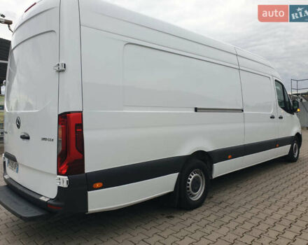 Белый Мерседес Sprinter, объемом двигателя 0 л и пробегом 334 тыс. км за 47793 $, фото 9 на Automoto.ua