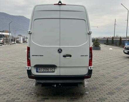 Белый Мерседес Sprinter, объемом двигателя 2.1 л и пробегом 220 тыс. км за 28402 $, фото 6 на Automoto.ua