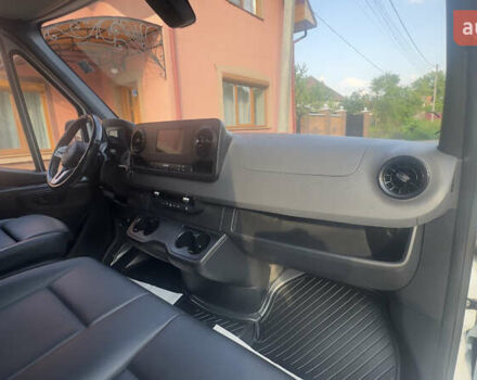 Белый Мерседес Sprinter, объемом двигателя 2.14 л и пробегом 280 тыс. км за 30027 $, фото 62 на Automoto.ua