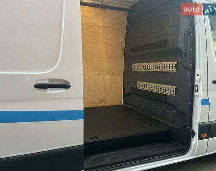Белый Мерседес Sprinter, объемом двигателя 2.14 л и пробегом 280 тыс. км за 24800 $, фото 8 на Automoto.ua