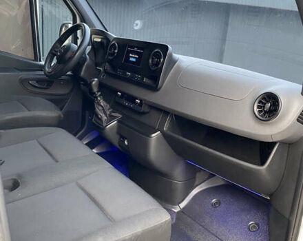 Белый Мерседес Sprinter, объемом двигателя 2.2 л и пробегом 500 тыс. км за 27200 $, фото 24 на Automoto.ua