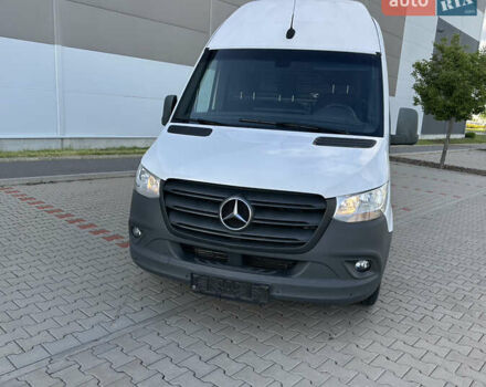 Белый Мерседес Sprinter, объемом двигателя 2.2 л и пробегом 360 тыс. км за 27000 $, фото 4 на Automoto.ua