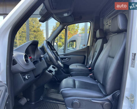 Белый Мерседес Sprinter, объемом двигателя 2.99 л и пробегом 190 тыс. км за 48814 $, фото 13 на Automoto.ua