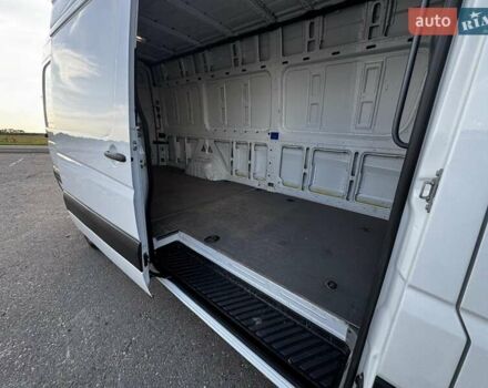 Белый Мерседес Sprinter, объемом двигателя 30 л и пробегом 198 тыс. км за 28500 $, фото 9 на Automoto.ua