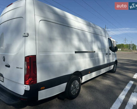 Белый Мерседес Sprinter, объемом двигателя 2.14 л и пробегом 306 тыс. км за 28000 $, фото 22 на Automoto.ua