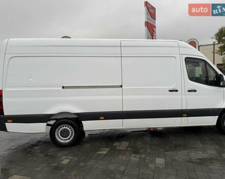 Белый Мерседес Sprinter, объемом двигателя 2.14 л и пробегом 256 тыс. км за 29992 $, фото 6 на Automoto.ua