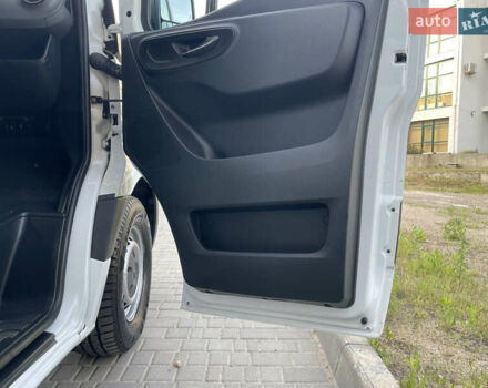 Белый Мерседес Sprinter, объемом двигателя 2.2 л и пробегом 280 тыс. км за 23500 $, фото 47 на Automoto.ua