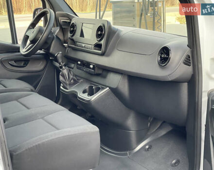 Белый Мерседес Sprinter, объемом двигателя 2.2 л и пробегом 45 тыс. км за 27800 $, фото 16 на Automoto.ua