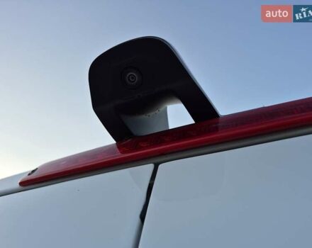 Белый Мерседес Sprinter, объемом двигателя 0 л и пробегом 236 тыс. км за 23555 $, фото 15 на Automoto.ua