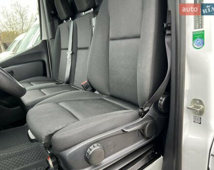 Белый Мерседес Sprinter, объемом двигателя 2.2 л и пробегом 237 тыс. км за 23900 $, фото 9 на Automoto.ua