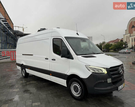 Белый Мерседес Sprinter, объемом двигателя 2.14 л и пробегом 256 тыс. км за 29992 $, фото 4 на Automoto.ua