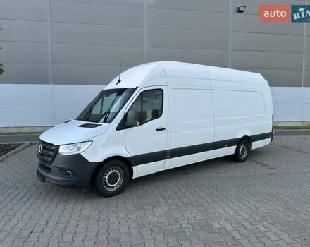 Белый Мерседес Sprinter, объемом двигателя 2.2 л и пробегом 360 тыс. км за 27000 $, фото 1 на Automoto.ua
