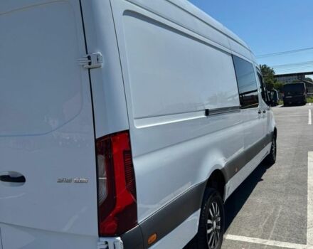 Білий Мерседес Sprinter, об'ємом двигуна 2.1 л та пробігом 420 тис. км за 40459 $, фото 2 на Automoto.ua